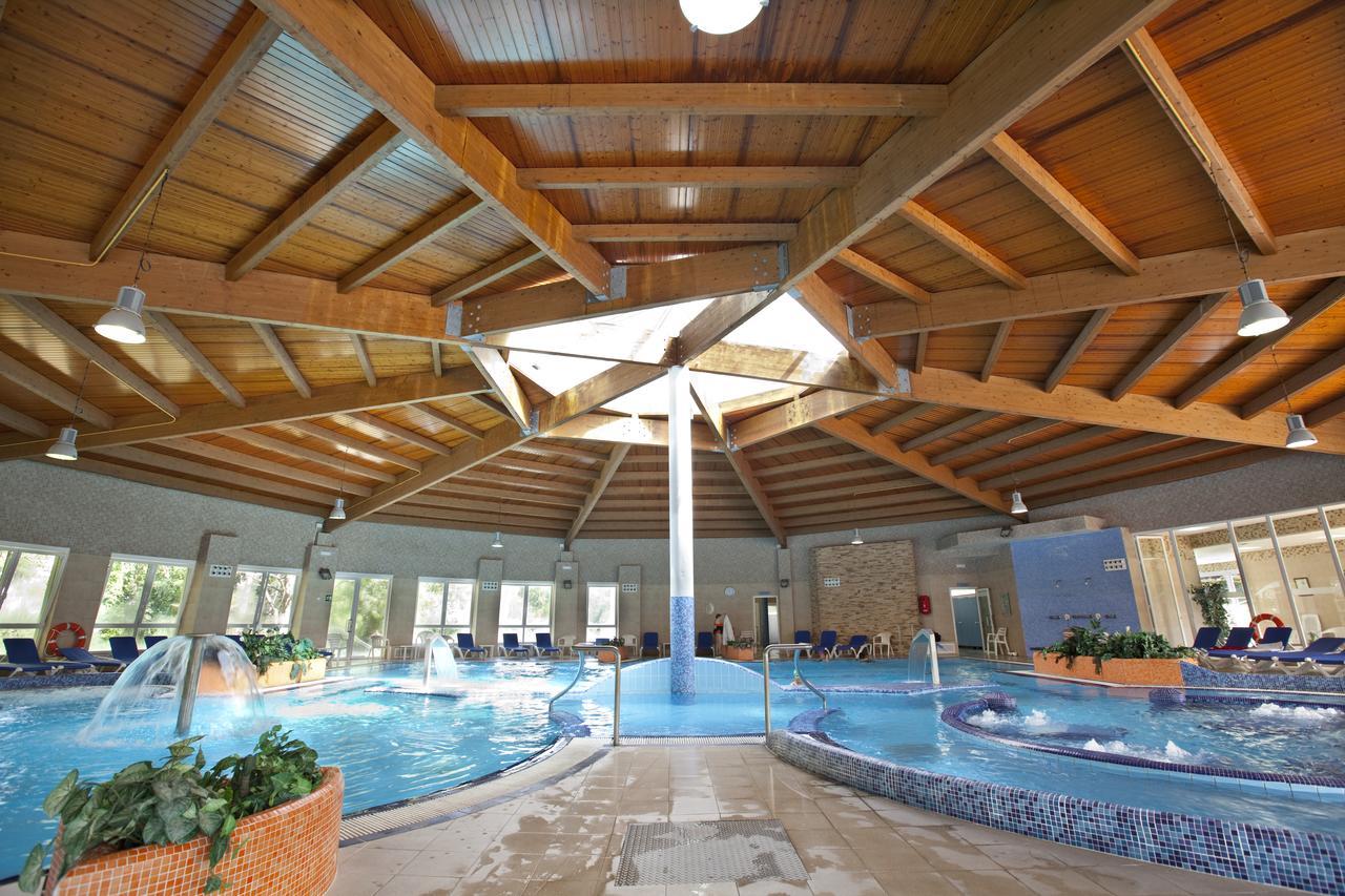 Termas De Cuntis - Hotel Castro Do Balneario Bagian luar foto